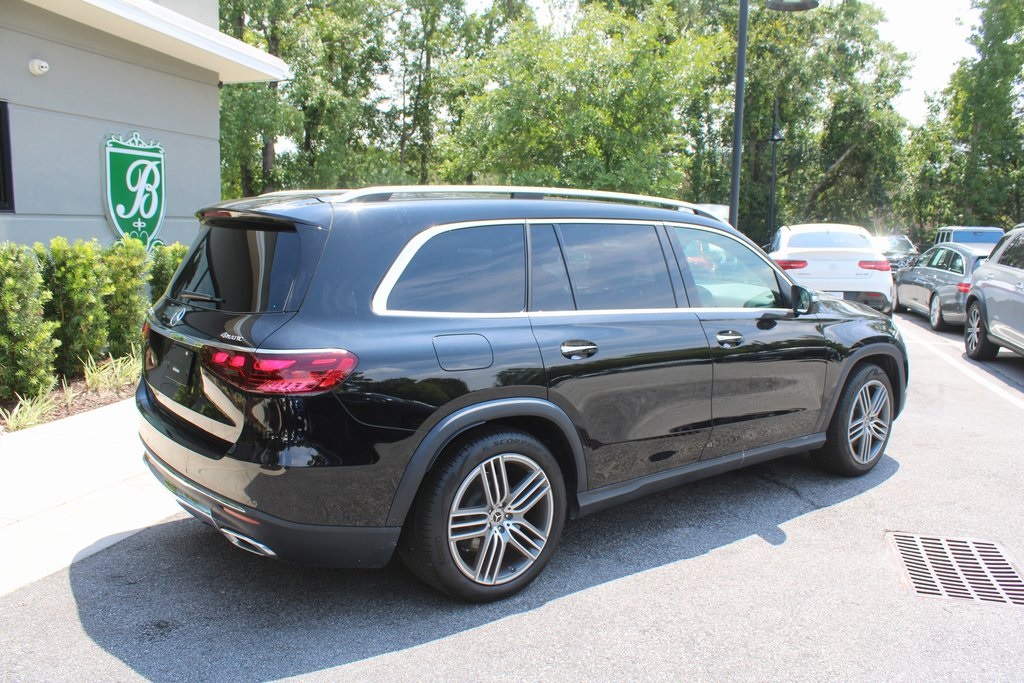 2024 Mercedes Benz GLS 450 4MATIC photo 3