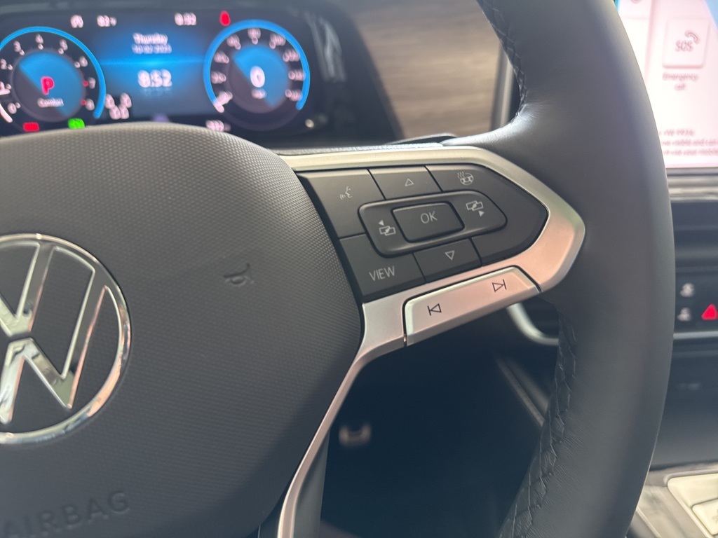 2026 Volkswagen Atlas SEL Premium R-Line photo 16