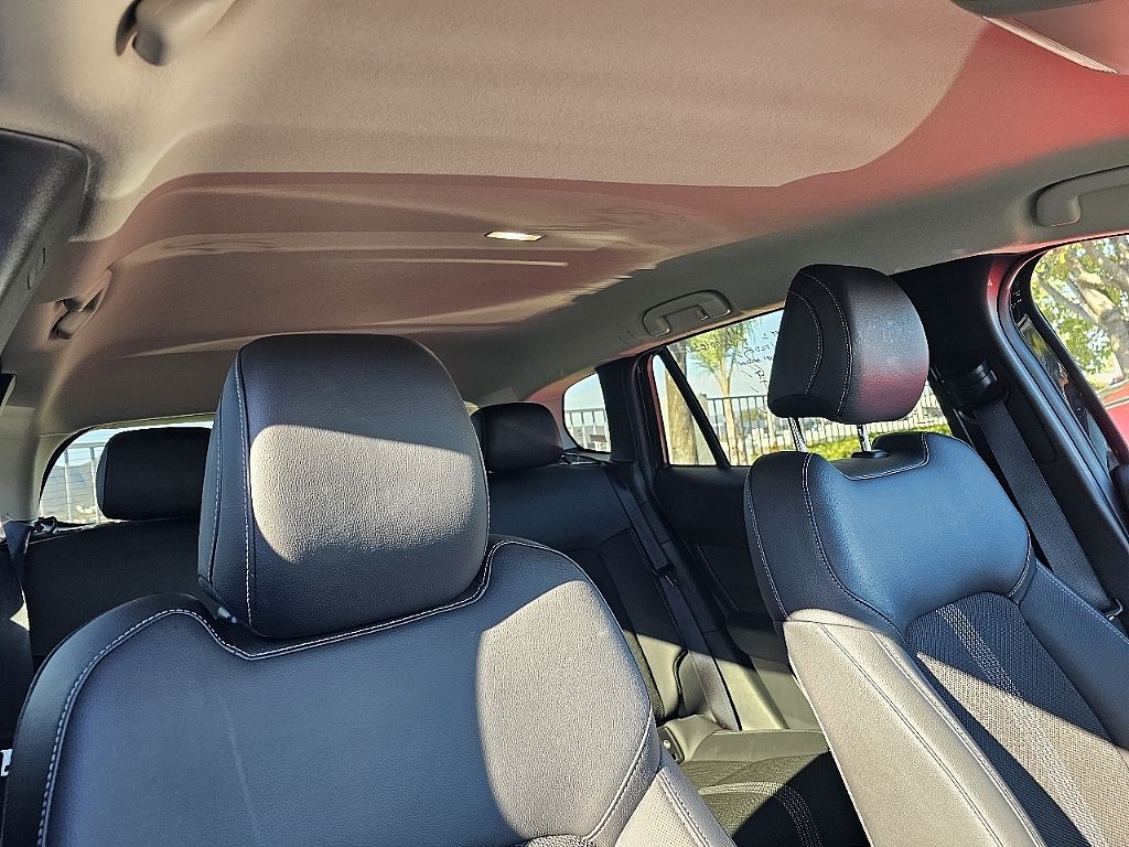 2025 Mazda CX-50 2.5 S Preferred photo 3