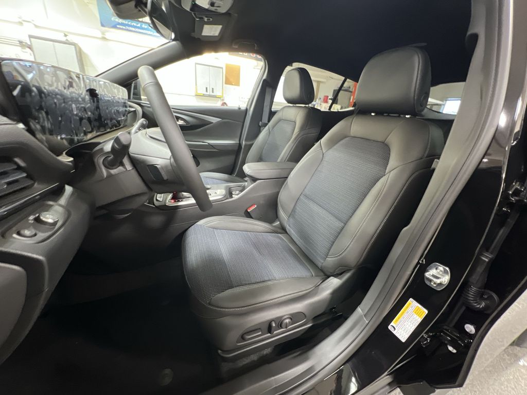 2025 Buick Envista Preferred photo 17