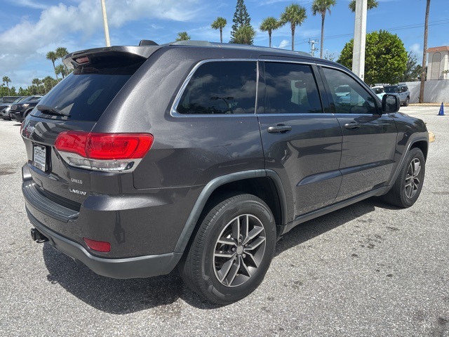 2018 Jeep Grand Cherokee Laredo photo 3