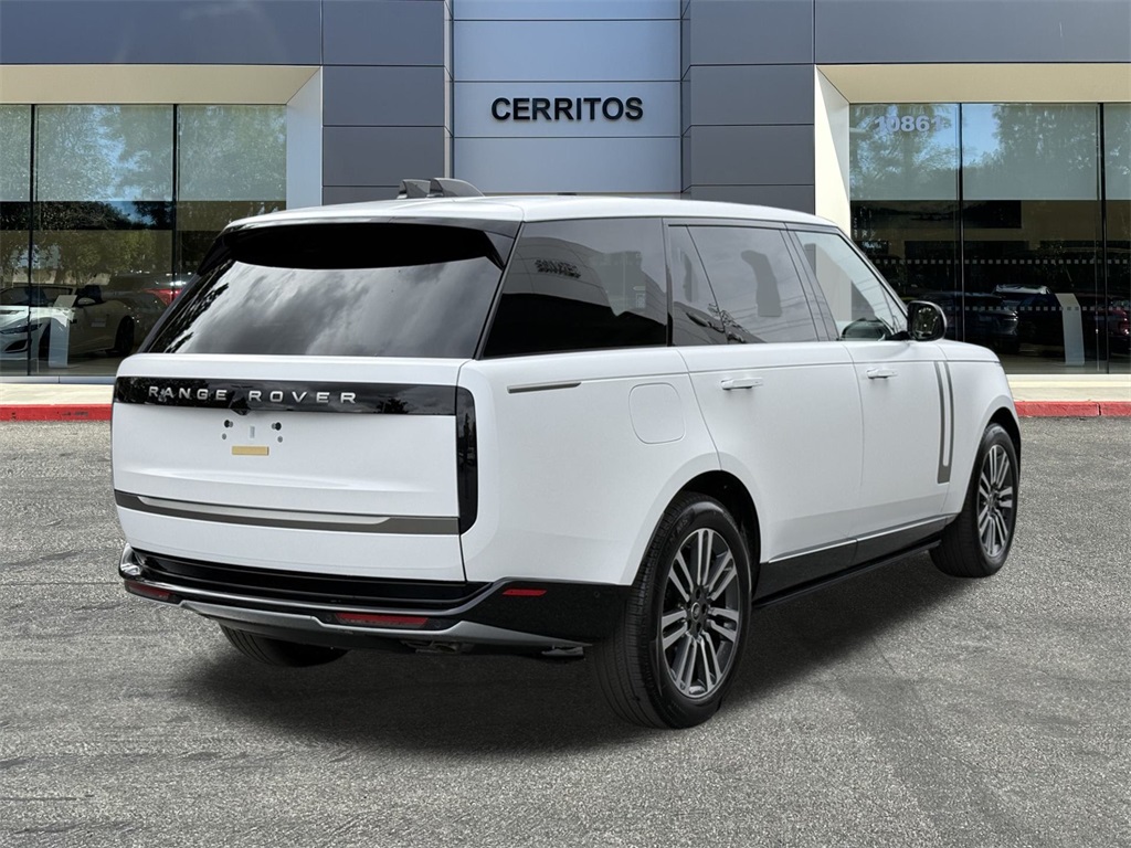 2025 Land Rover Range Rover SE photo 2