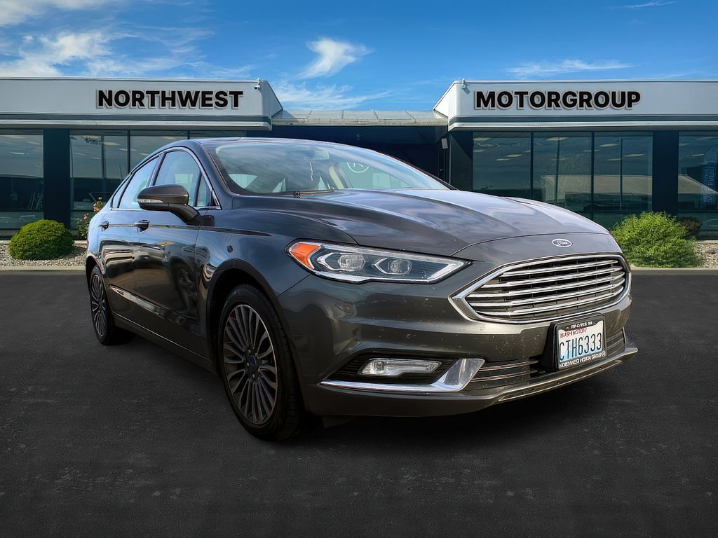 2017 Ford Fusion SE's photo