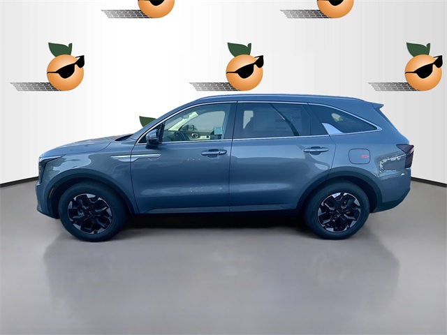 2025 Kia Sorento S photo 4
