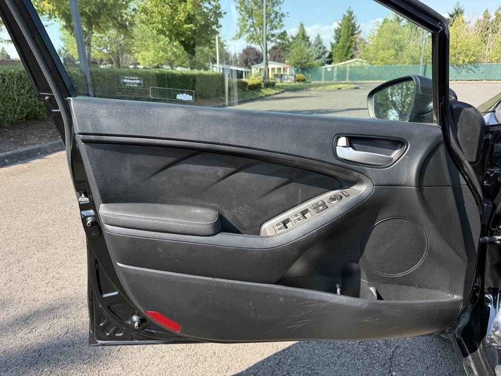 2017 Kia Forte LX photo 15