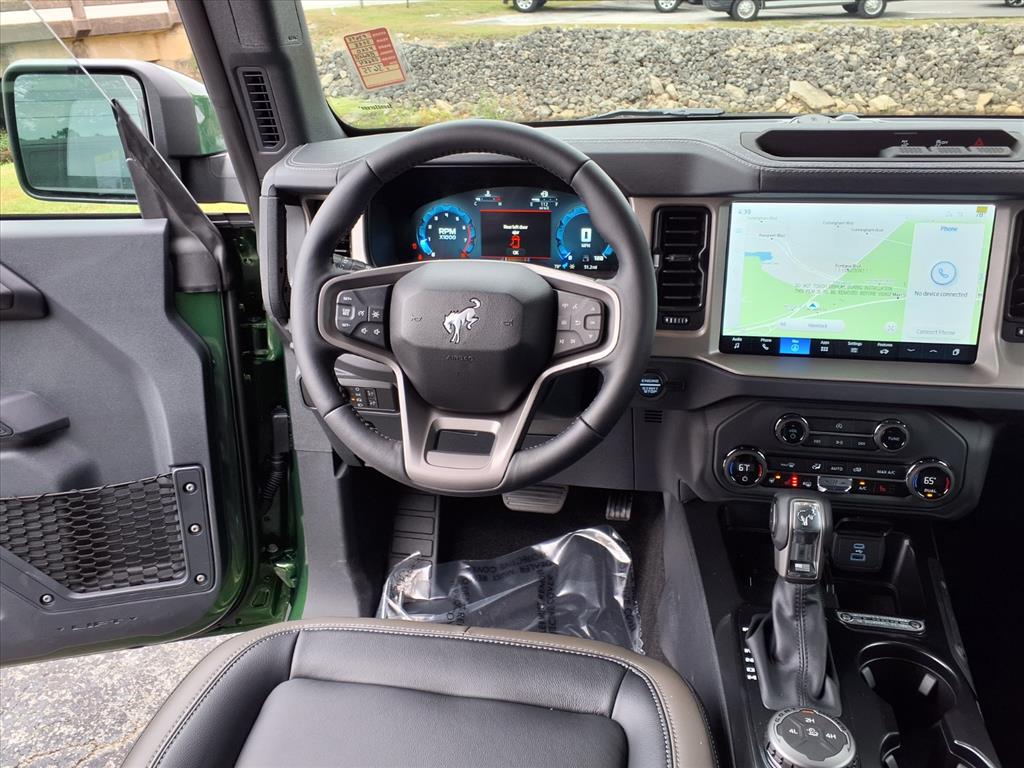 2025 Ford Bronco Outer Banks photo 10