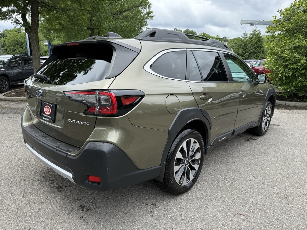 2023 Subaru Outback Limited photo 7