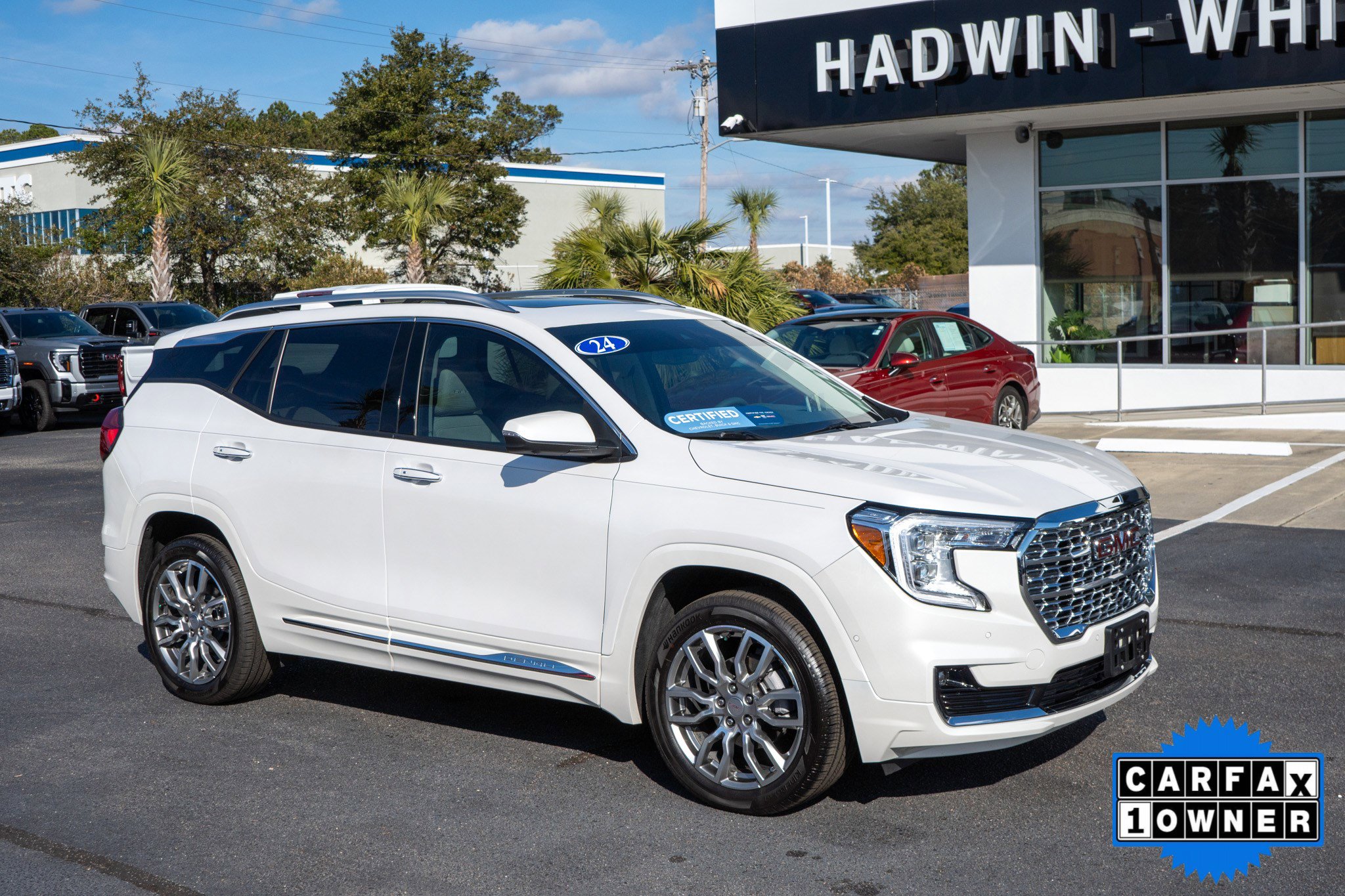 2024 GMC Terrain Denali's photo