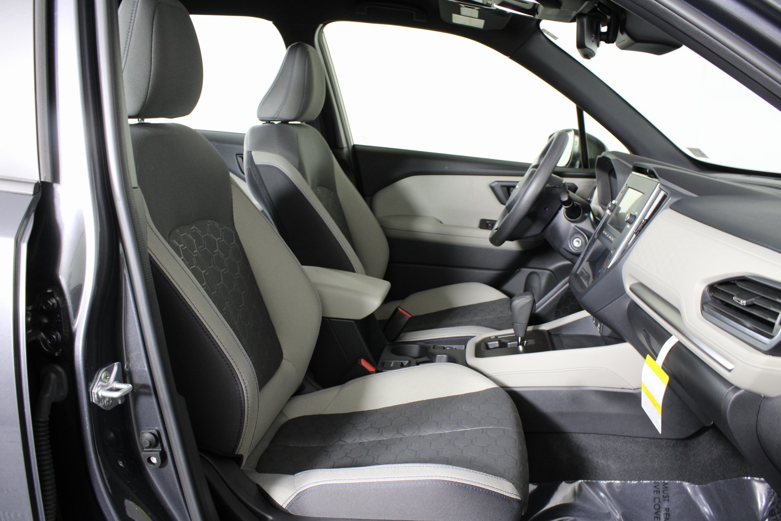 2025 Subaru Forester Base photo 14
