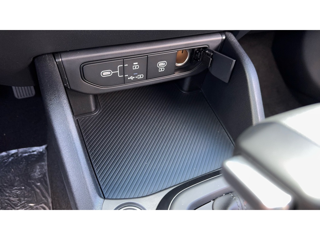 2025 Kia K4 LXS photo 18