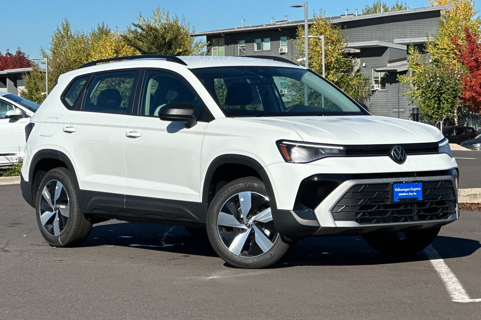 2025 Volkswagen Taos S's photo