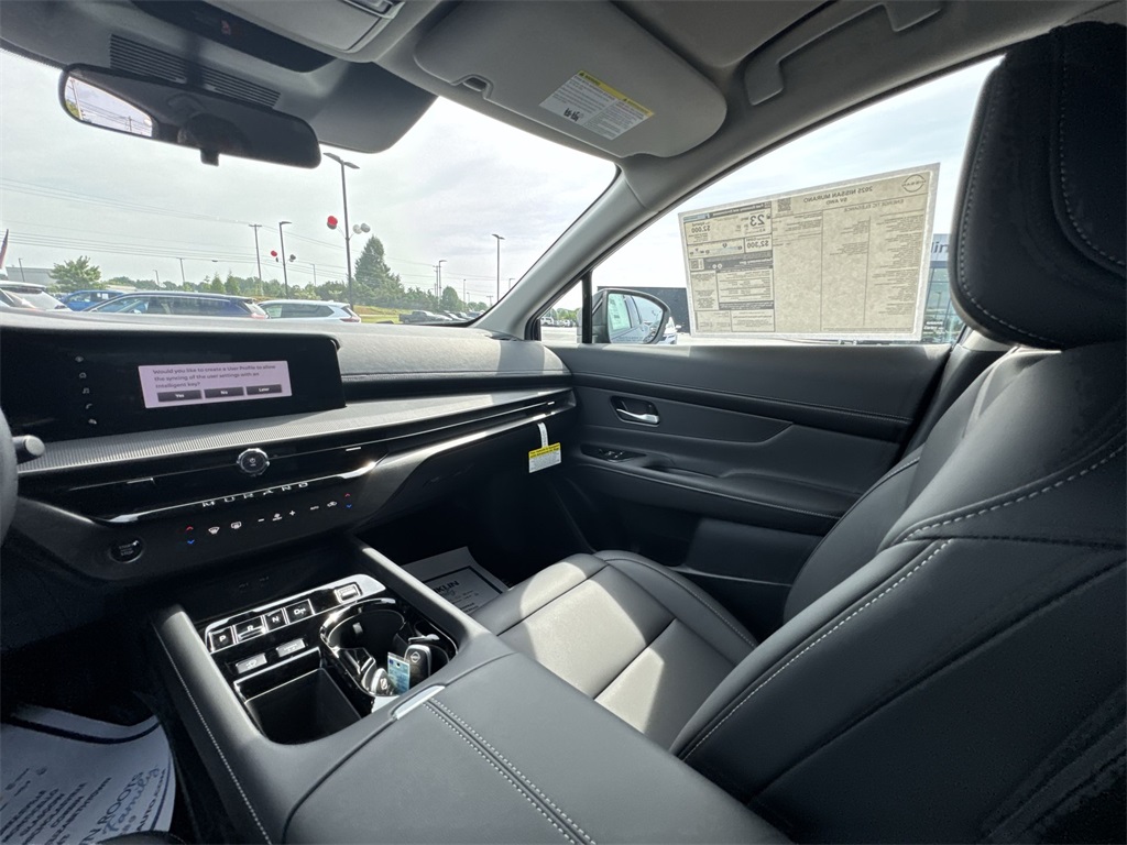 2025 Nissan Murano SV photo 10