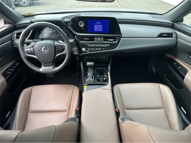 2025 Lexus ES 300h Premium photo 18