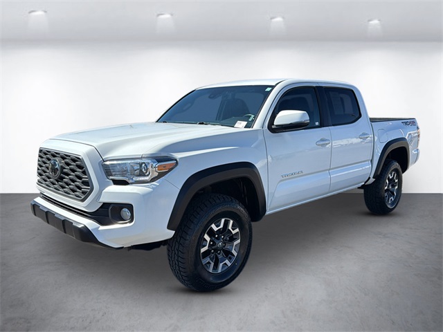 2023 Toyota Tacoma SR's photo