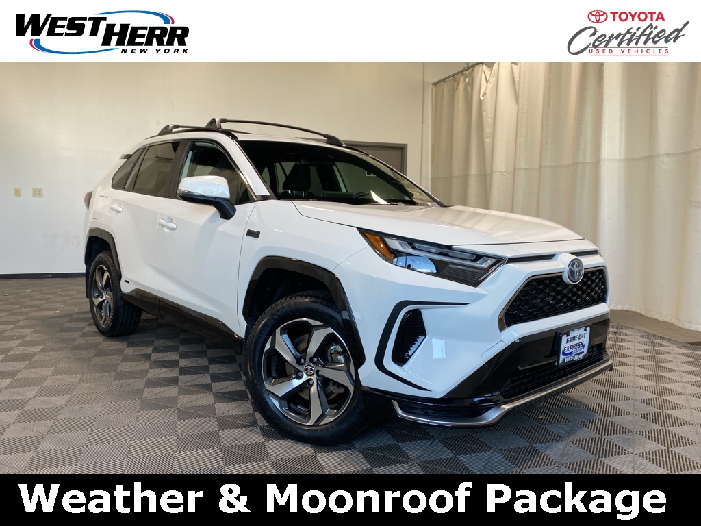 2023 Toyota RAV4 SE's photo