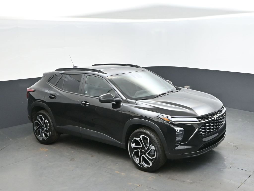 2026 Chevrolet Trax RS's photo