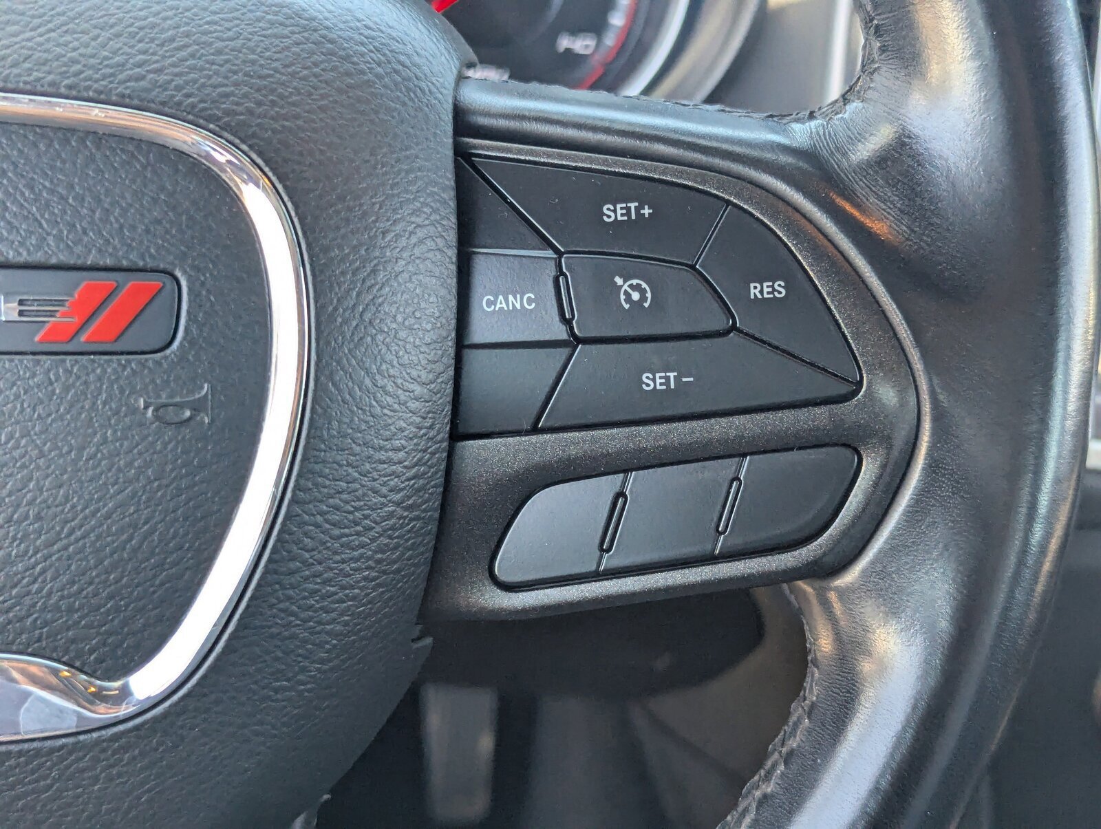 2022 Dodge Charger SXT photo 25