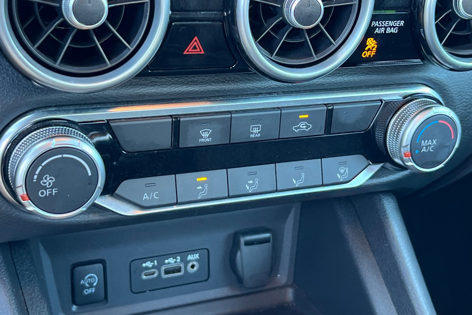 2024 Nissan Sentra SV photo 18