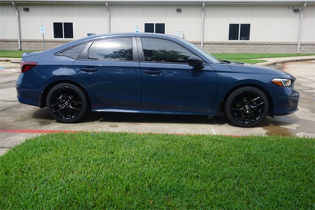 2026 Honda Civic Sport photo 2