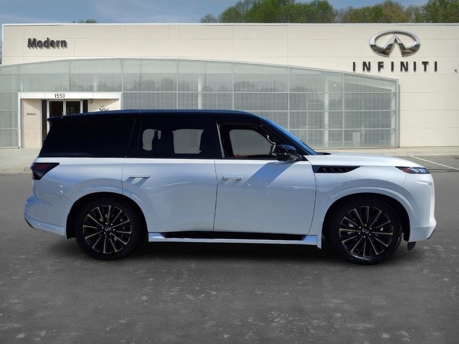 2026 Infiniti QX80 photo 3