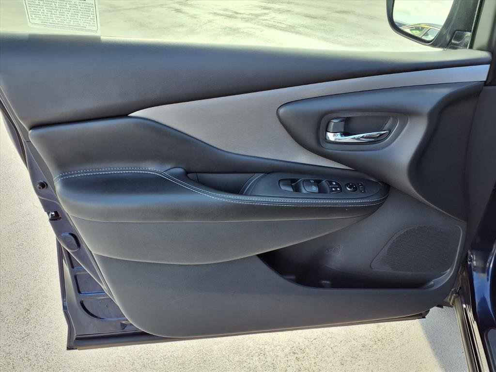 2023 Nissan Murano SV photo 12