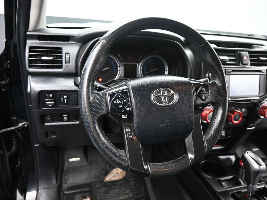 2017 Toyota 4Runner SR5 photo 7