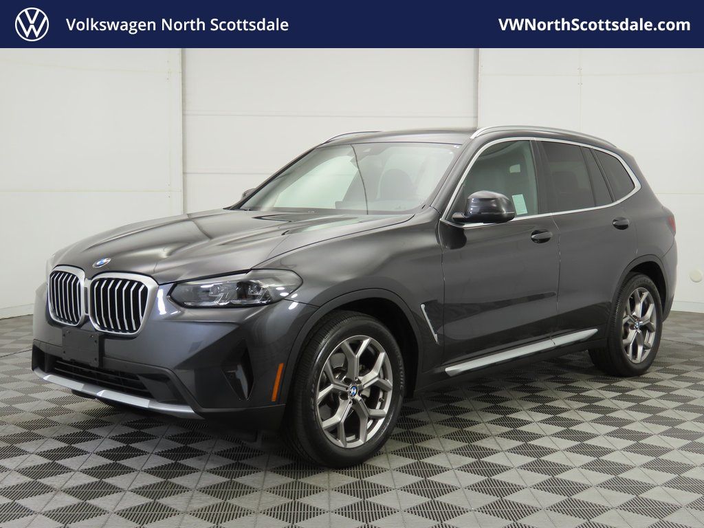 2022 BMW X3 30i's photo