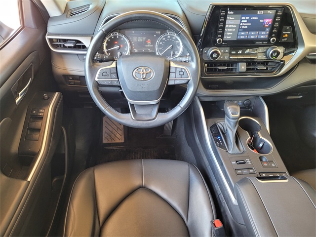 2022 Toyota Highlander XLE photo 18