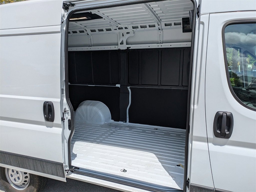 2025 Ram ProMaster 1500 photo 5