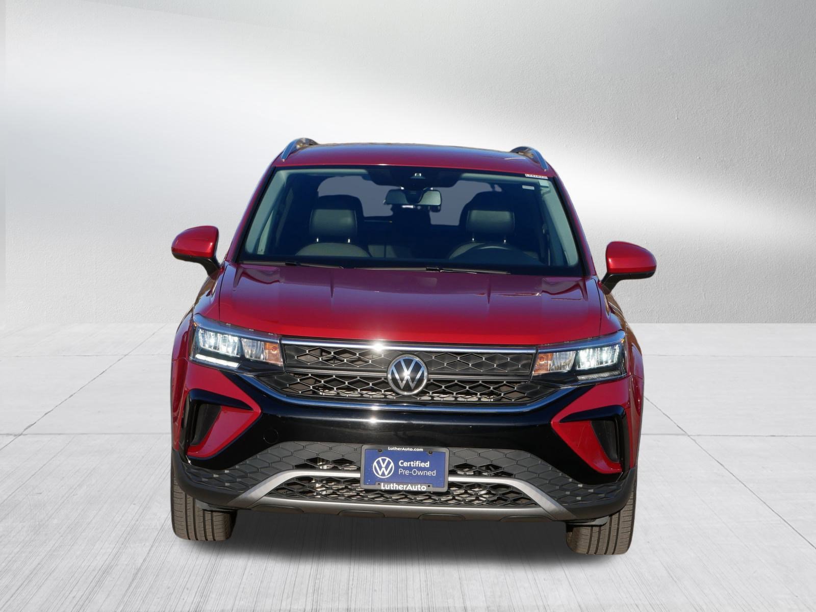 2022 Volkswagen Taos SE photo 2