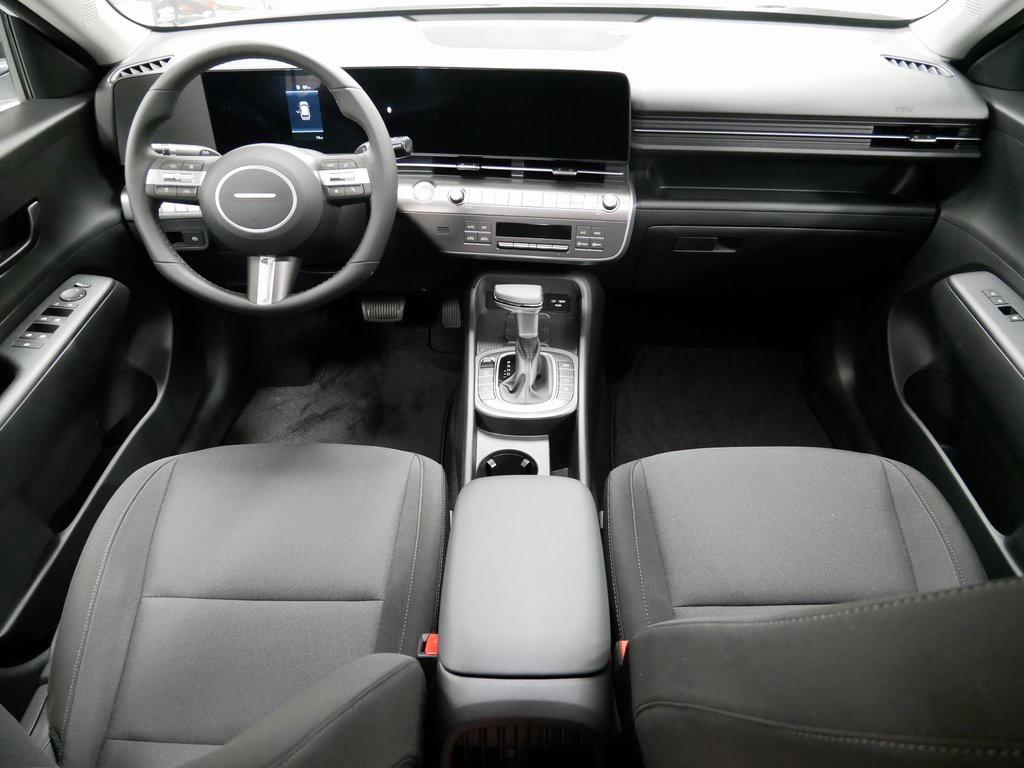2026 Hyundai Kona SEL photo 12