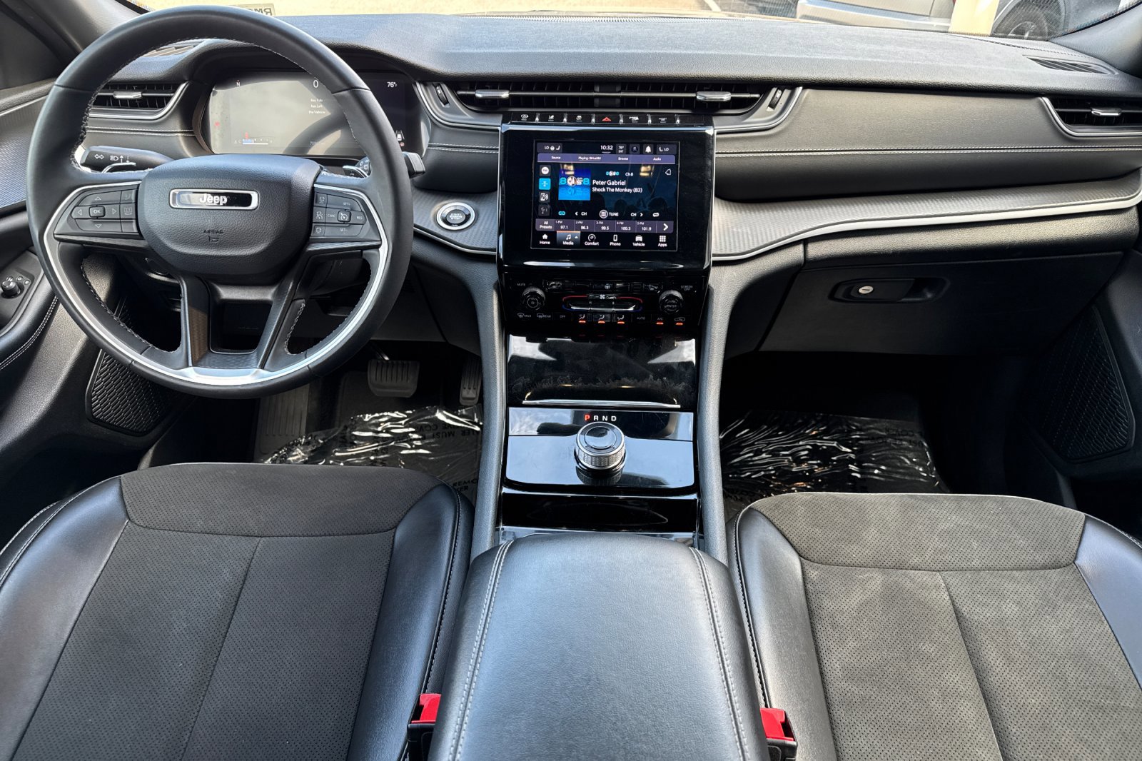 2023 Jeep Grand Cherokee Altitude photo 11