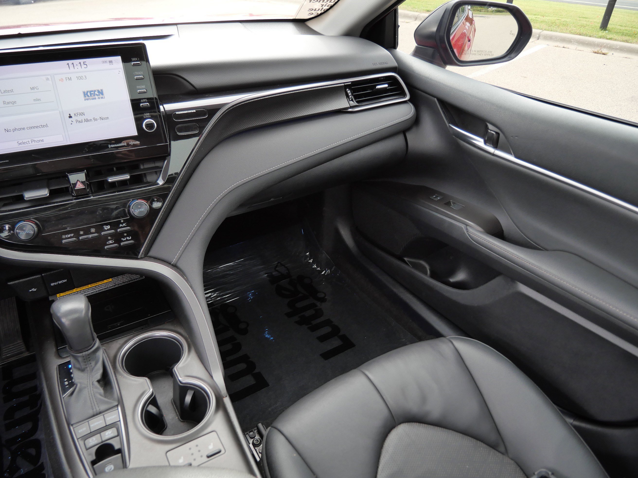 2021 Toyota Camry XSE photo 11
