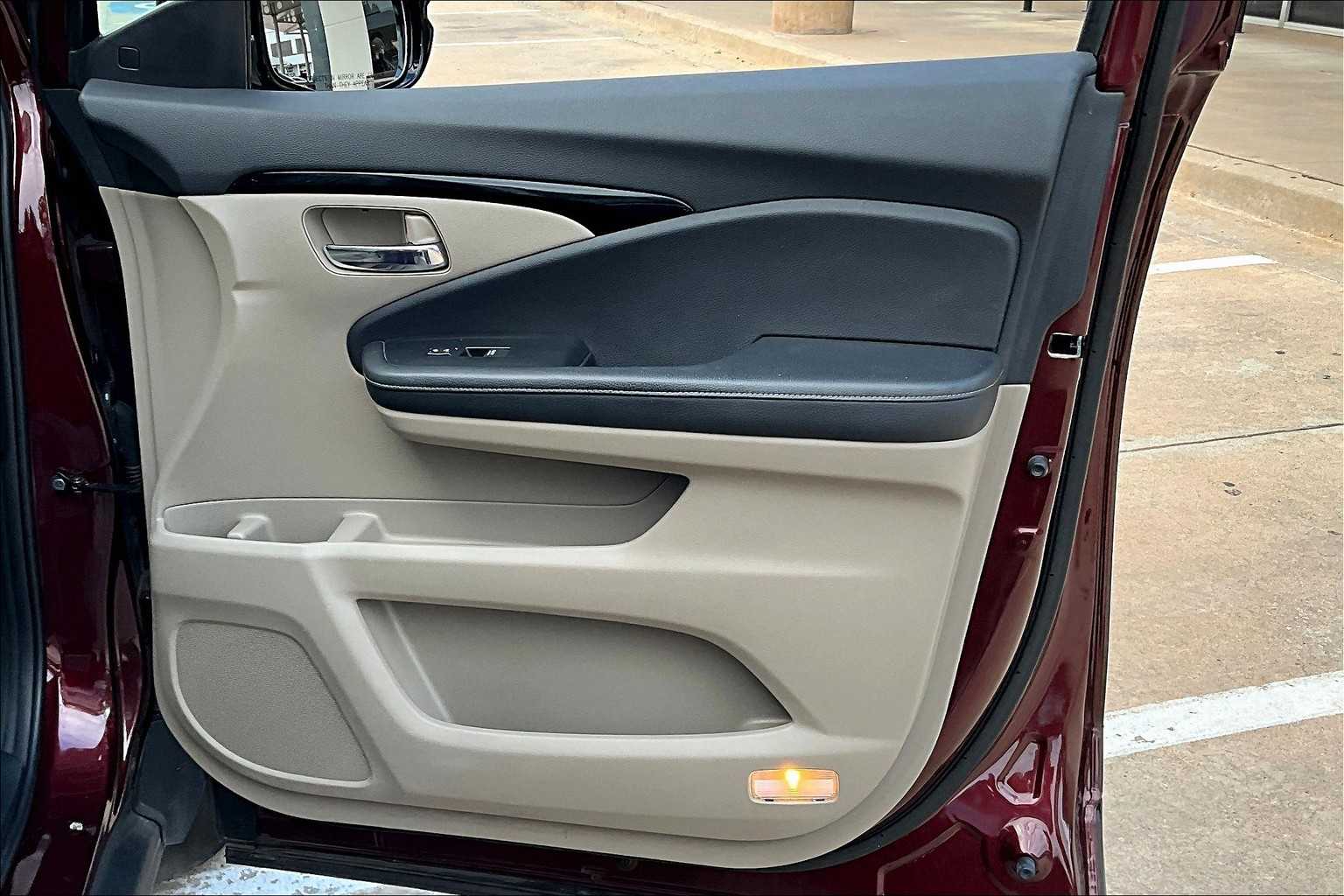 2020 Honda Ridgeline RTL-E photo 19