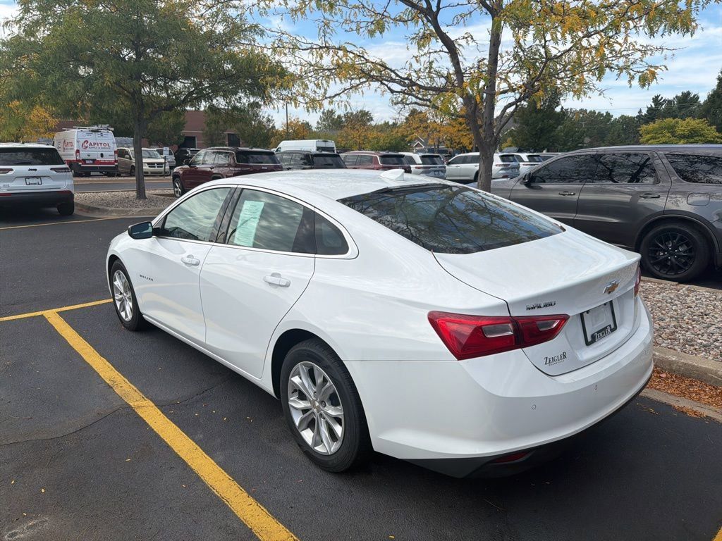 2025 Chevrolet Malibu 1LT photo 4