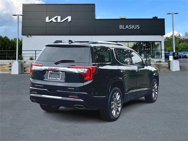 2023 Gmc Acadia Denali photo 3