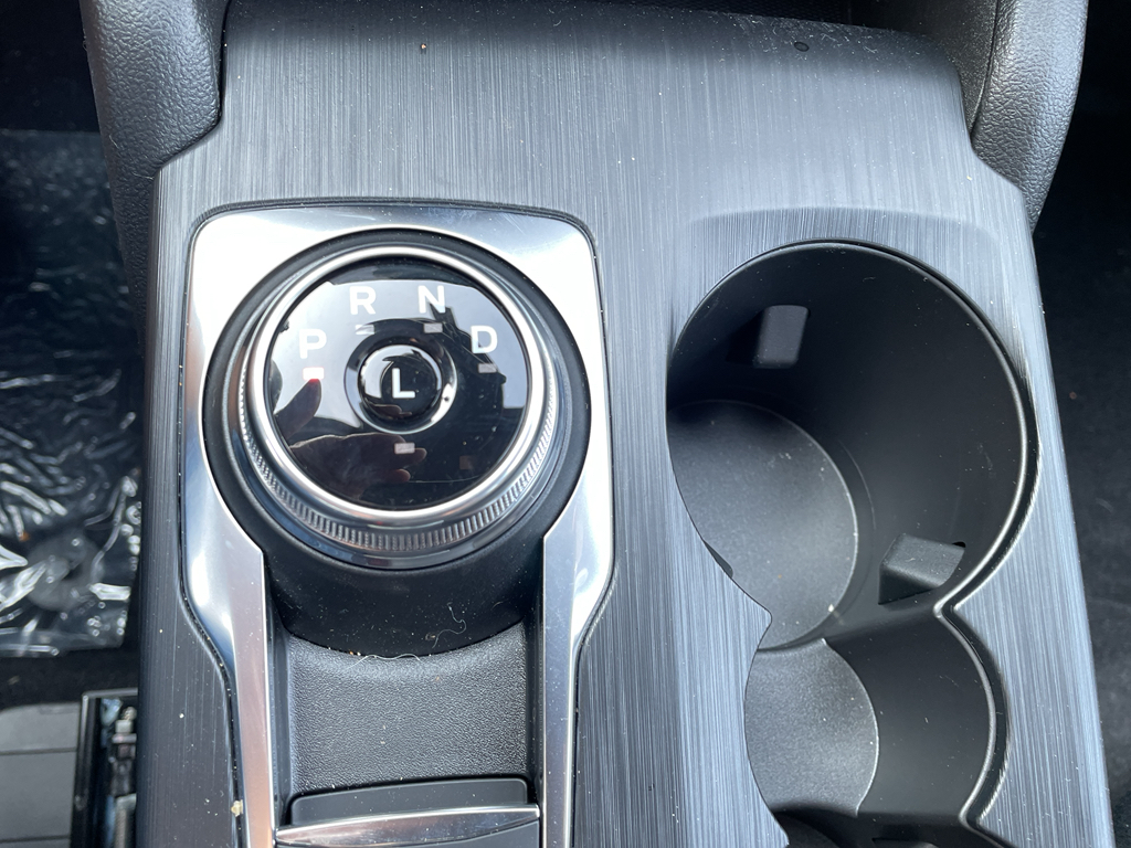 2025 Ford Escape ST-Line photo 19