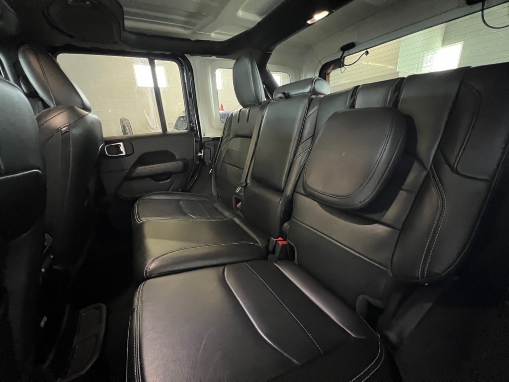 2023 Jeep Wrangler Sahara 4xe photo 17