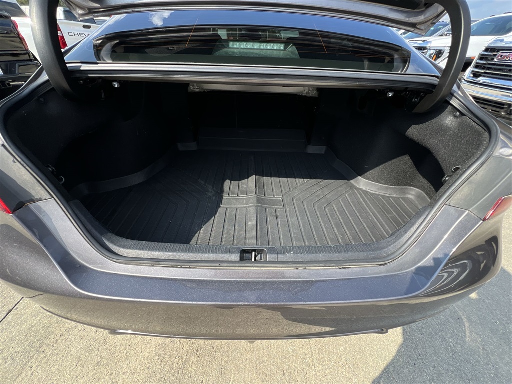 2022 Toyota Camry SE photo 28