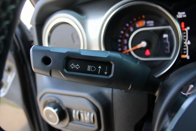 2020 Jeep Wrangler Unlimited Sahara photo 15