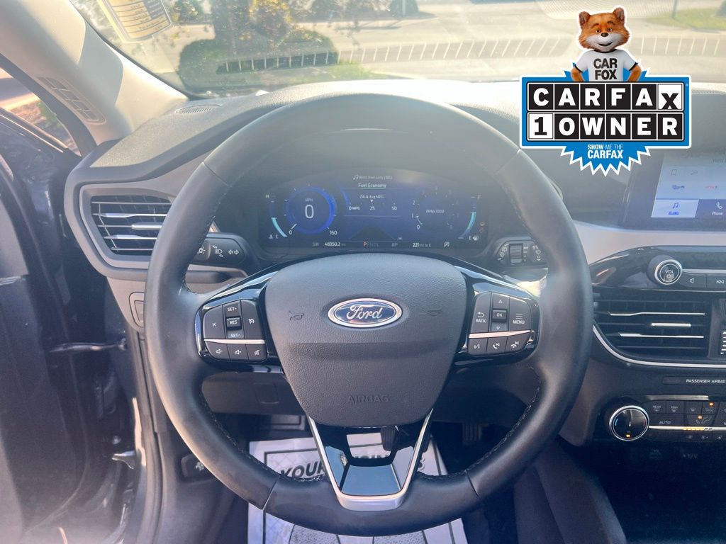 2022 Ford Escape SEL photo 3
