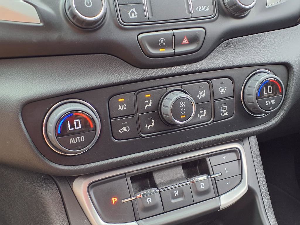 2023 Gmc Terrain SLT photo 16