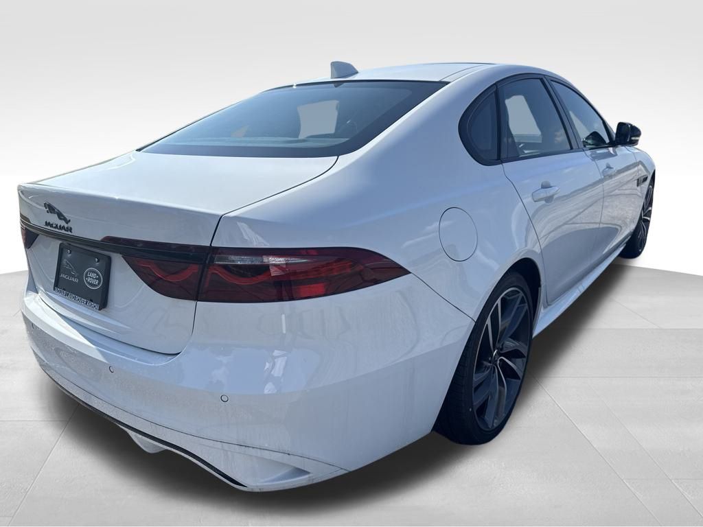 2024 Jaguar XF P300 R-Dynamic SE photo 6