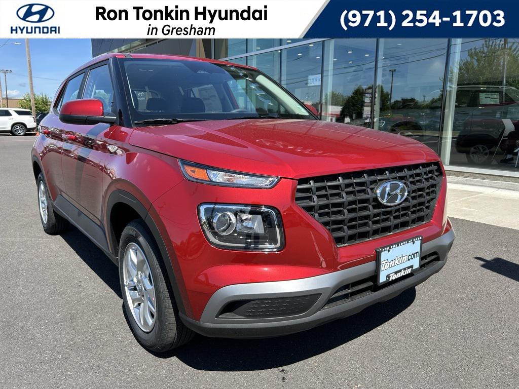 2025 Hyundai Venue SE's photo