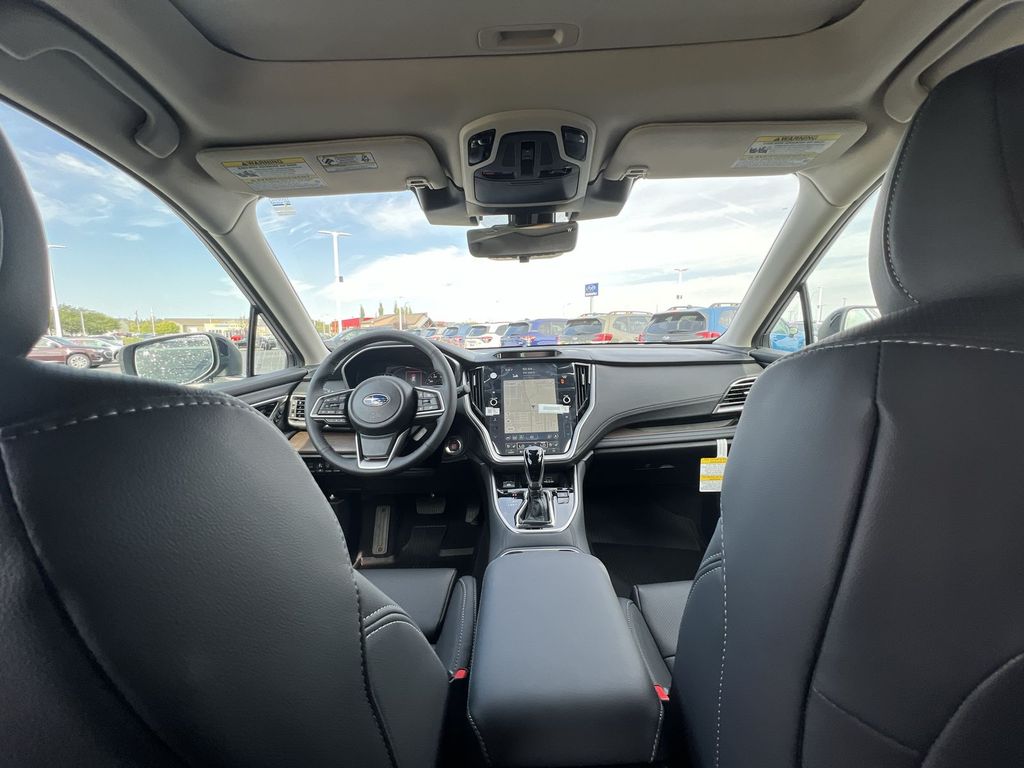 2025 Subaru Outback Touring photo 18