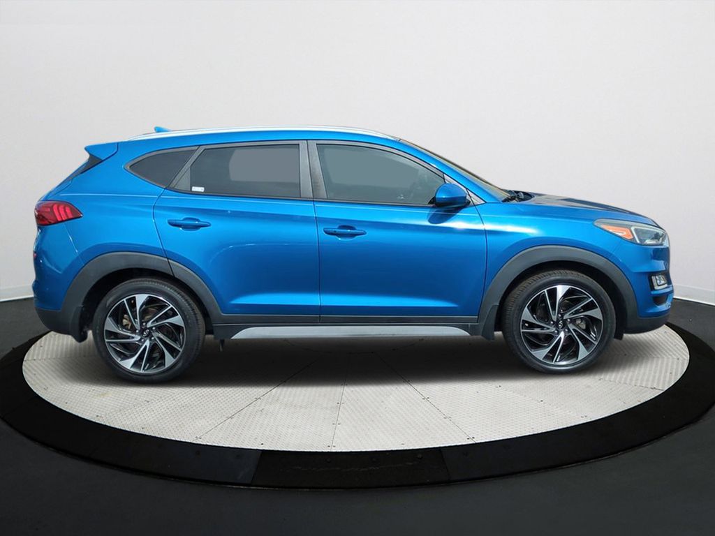 2019 Hyundai Tucson Sport photo 3