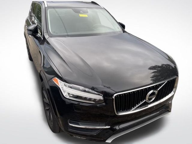 2018 Volvo XC90 T5 Momentum photo 2