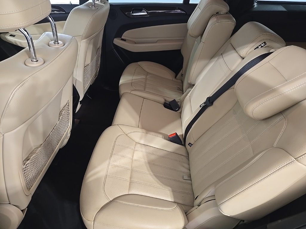 2018 Mercedes Benz GLS 450 4MATIC photo 19