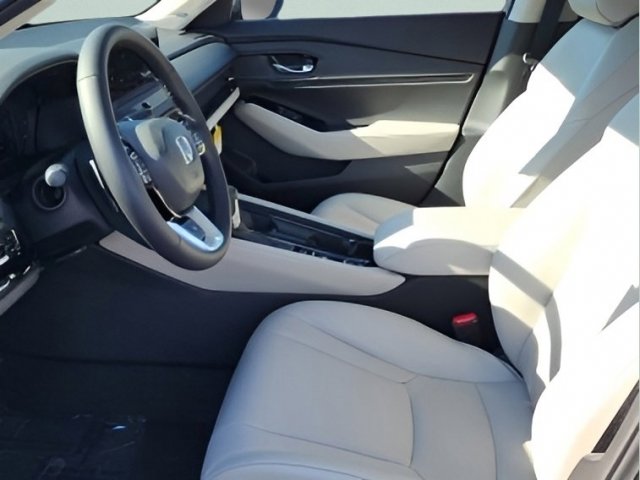 2025 Honda Accord Hybrid Touring photo 19