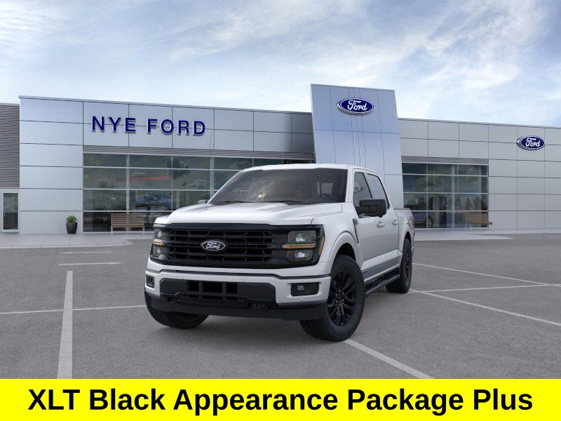 2025 Ford F-150 XLT photo 3